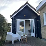Fijne Vakantiewoning, 2 Kilometer Van Het Strand